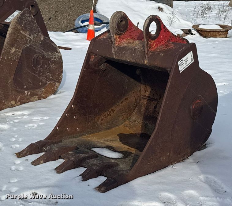 Excavator bucket - EA2145