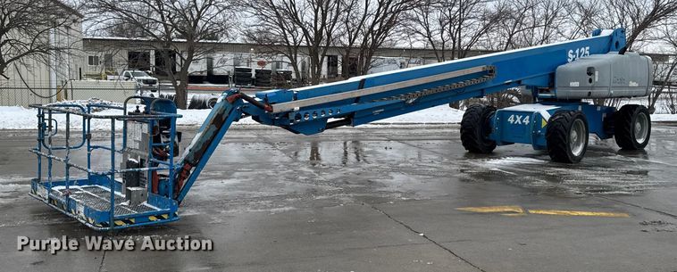 2012 Genie S-125 boom lift - EA2182