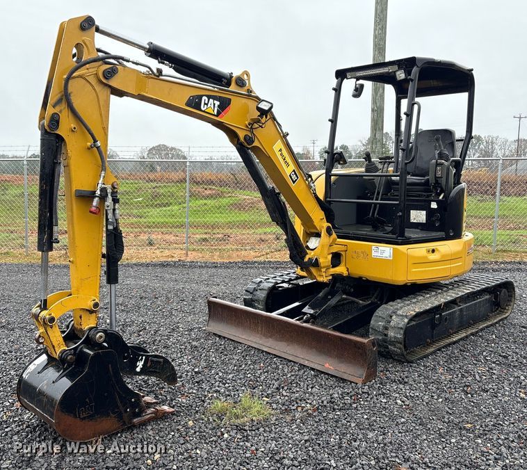 2018 Caterpillar 303.5E2 CR mini excavator - EA7130