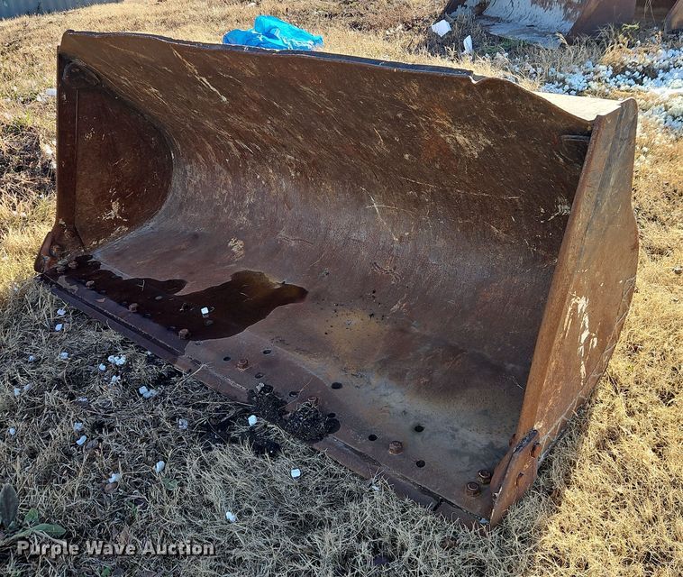 100" W wheel loader bucket - EB8475