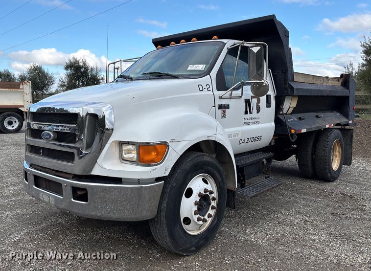 2006 Ford F650 dump truck - EC8142