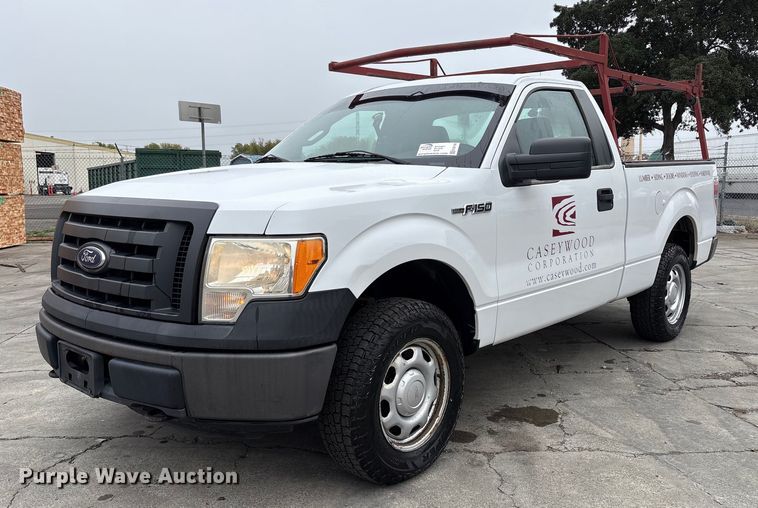 2011 Ford F150 pickup truck - EC8185