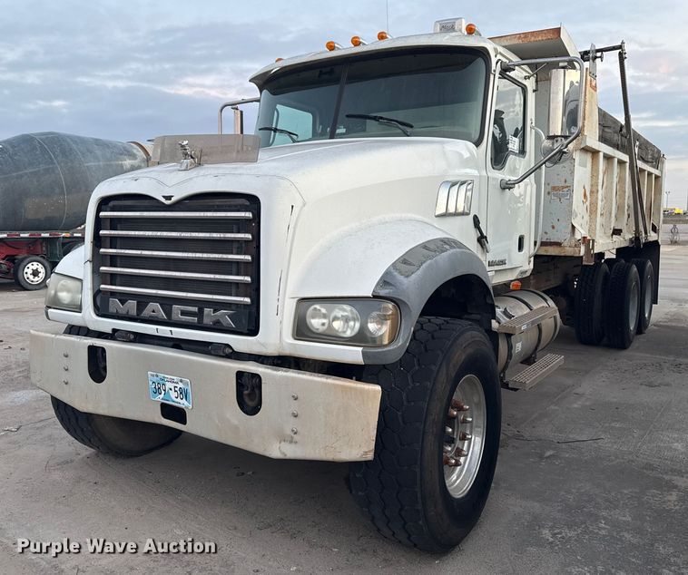 2007 Mack CTP713 dump truck - EE3405