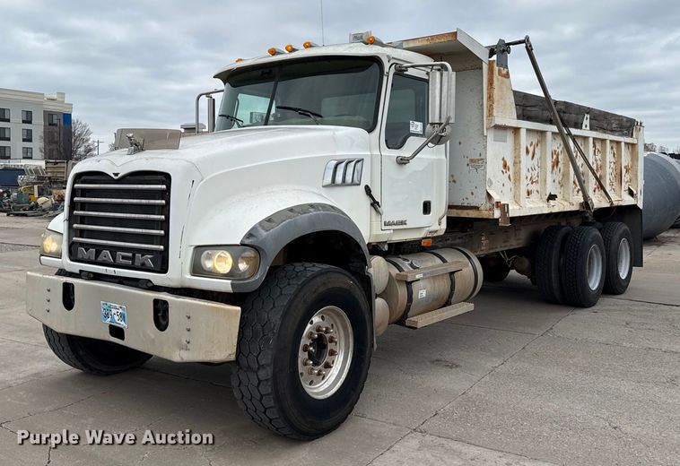 2007 Mack CTP713 dump truck - EE3405