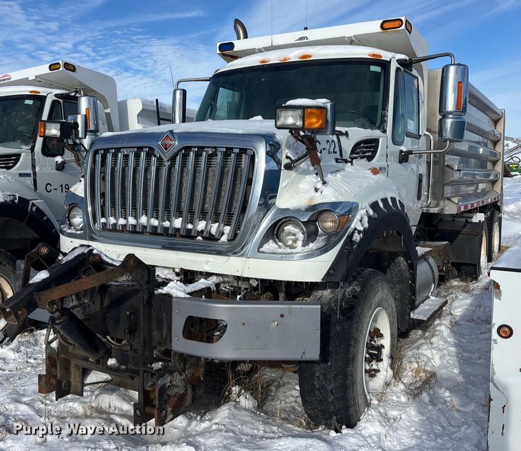 2014 International WorkStar 7600 dump truck - EE4228