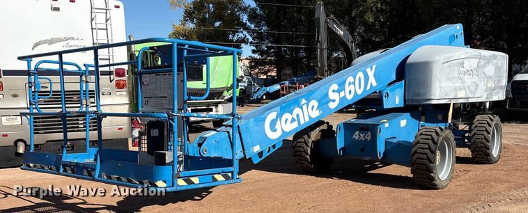 2014 Genie S-60X boom lift - EF6213