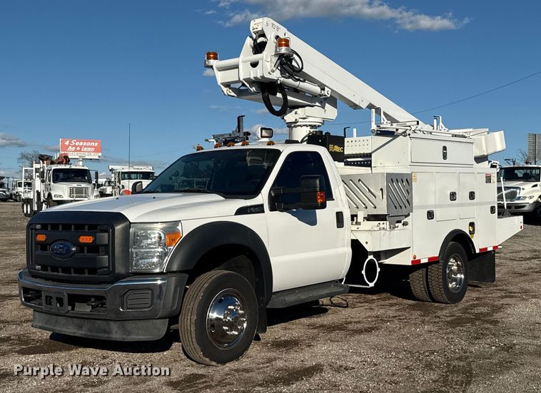 2016 Ford F550 Super Duty bucket truck - EG1802
