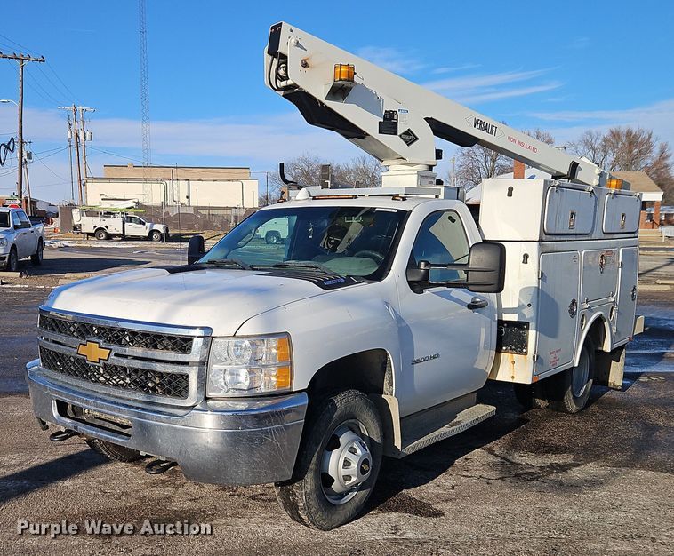 2012 Chevrolet Silverado 3500 bucket truck - EI8933