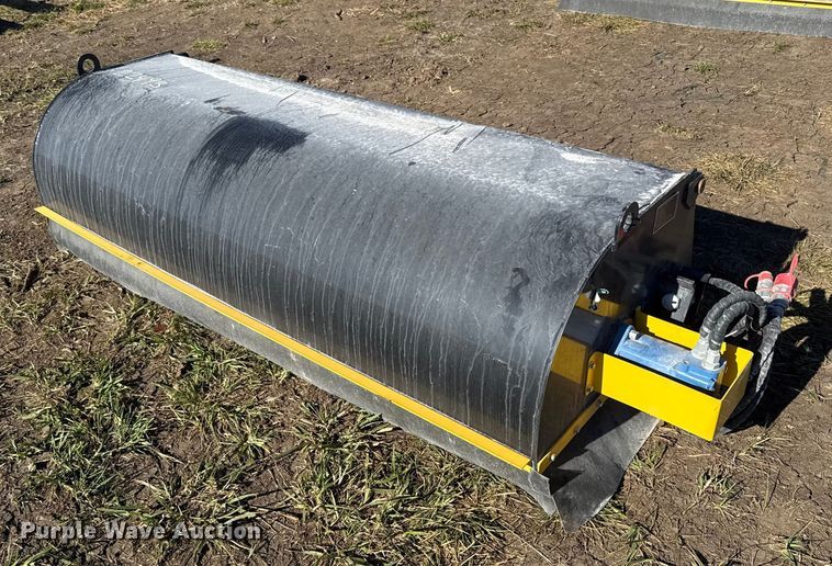 2025 Future BS72 skid steer broom - EN0069