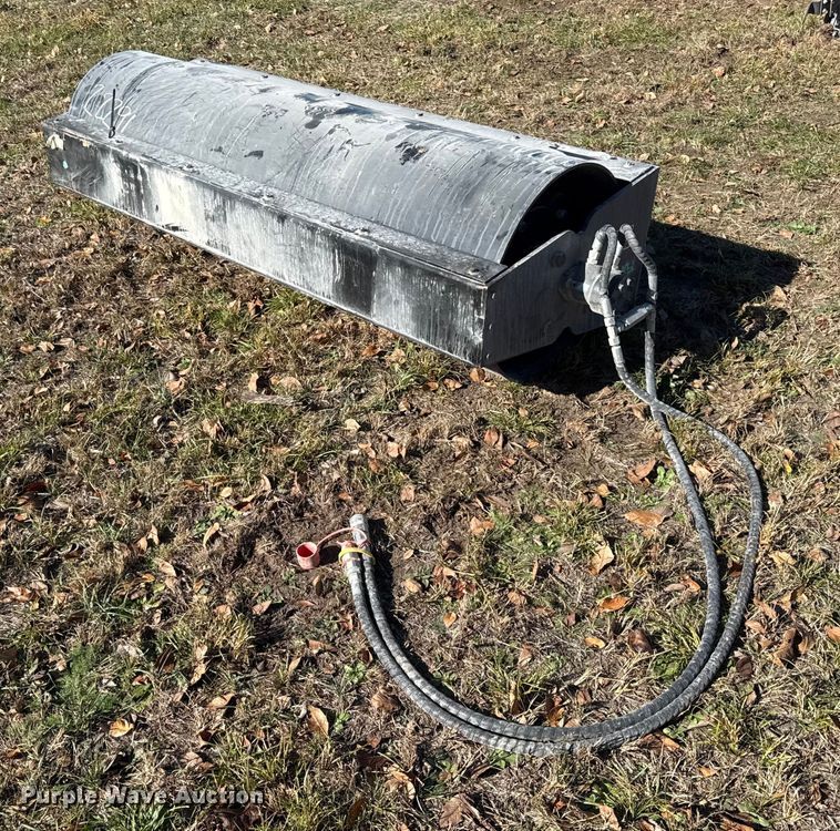 2025 Future VR72 skid steer vibratory roller - EN0080