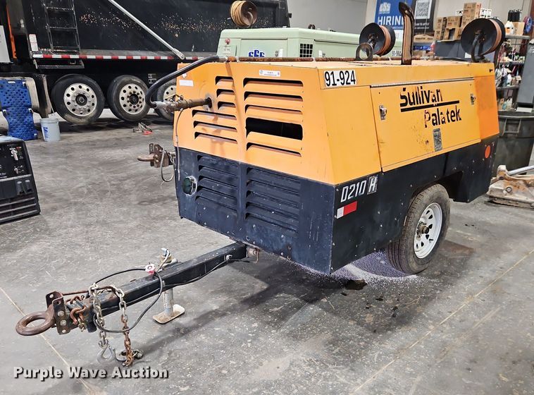 Sullivan Palatek D210PHJD air compressor - EO4874