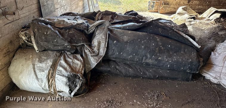 Approximately 40 concrete blankets - EP0999