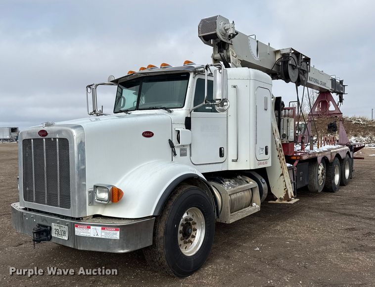 2013 Peterbilt 365 crane truck - EP2686