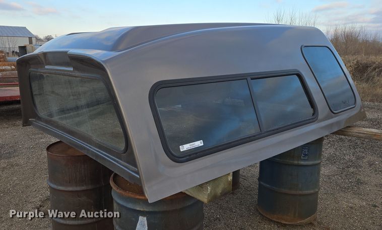 Leer pickup topper - ES2621