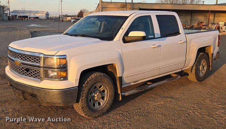2015 Chevrolet Silverado 1500 Crew Cab pickup truck - ES2623