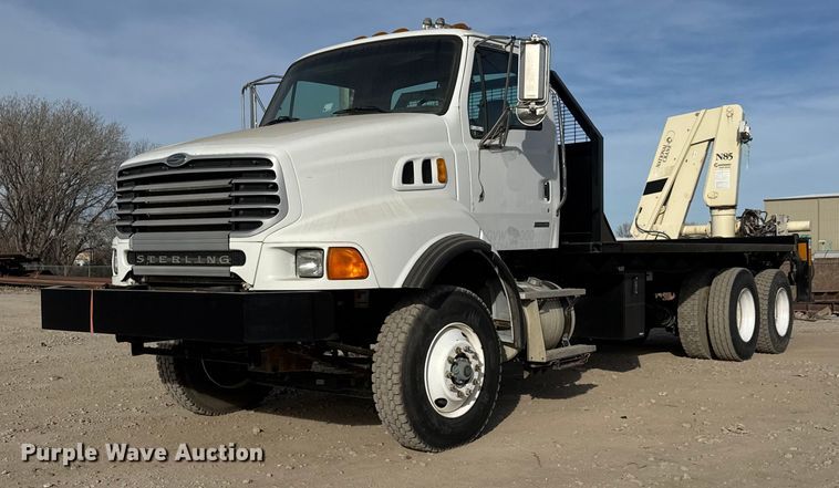 2006 Sterling L9500 crane truck - ET4052