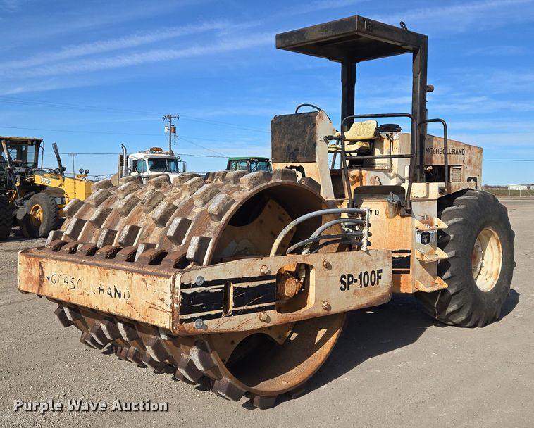 1987 Ingersoll Rand SD-100F single drum vibratory roller - ET5366
