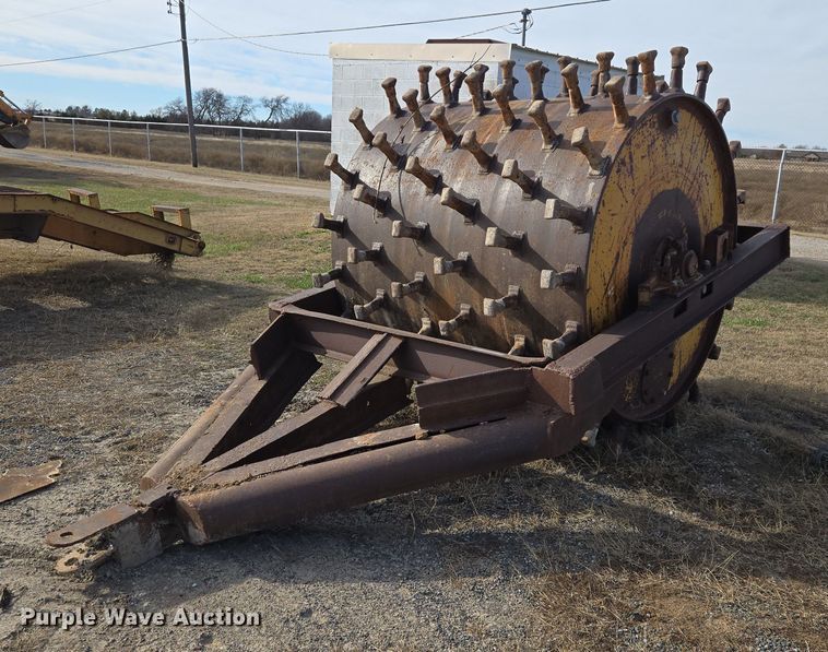 Single drum roller compactor  - ET5369