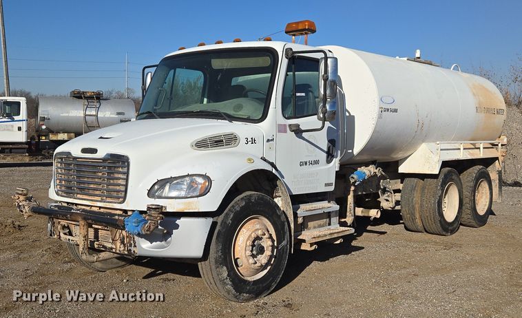 2004 Freightliner M2 water truck - ET5414