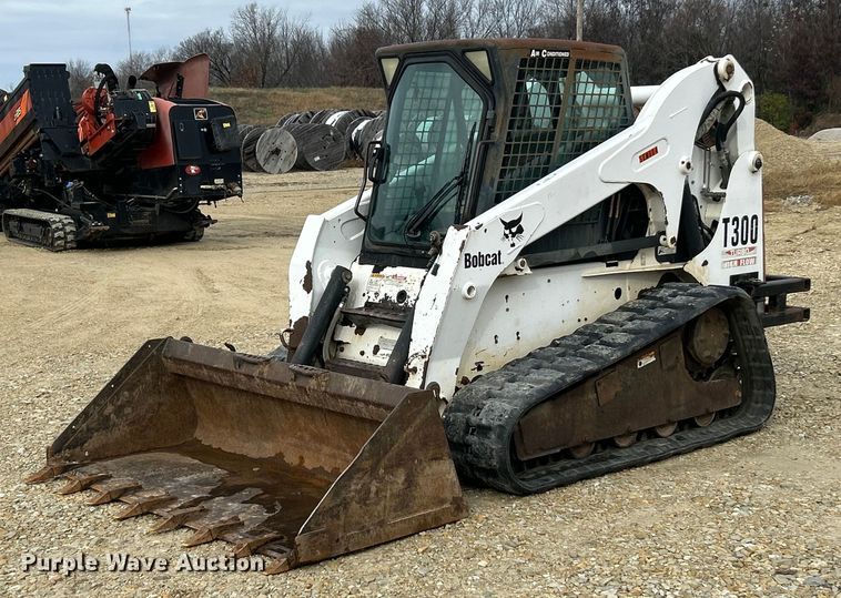 2003 Bobcat T300 tracked skid steer loader - ET6700
