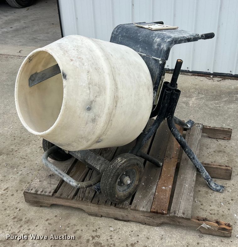 Multiquip MC3PEA concrete mixer - ET6734