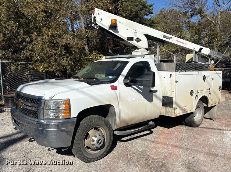 2012 Chevrolet Silverado 3500HD bucket truck - ET7315