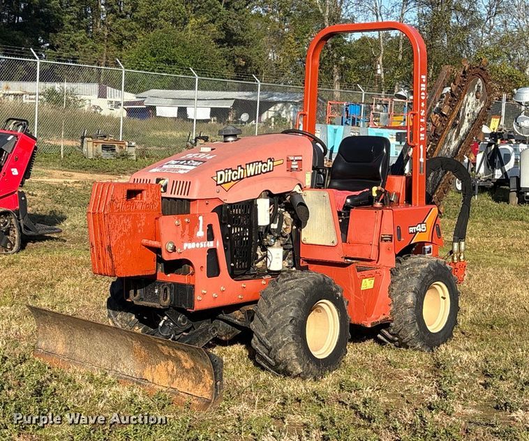 2015 Ditch Witch RT45 trencher - ET7428