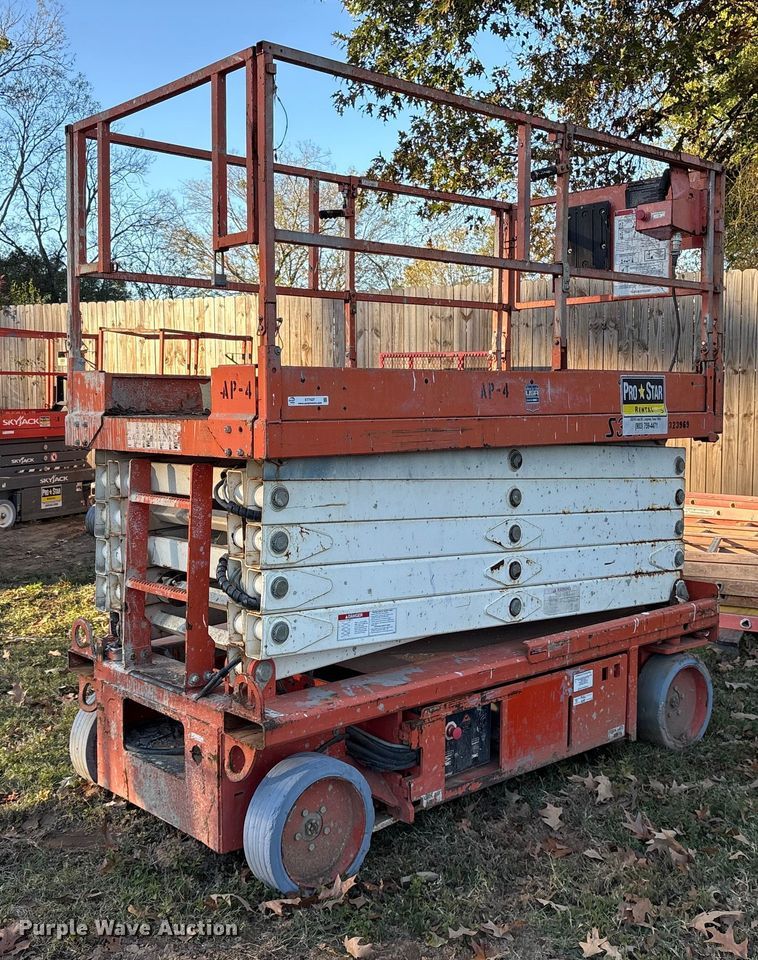 2010 Snorkel S3246 scissor lift - ET7437