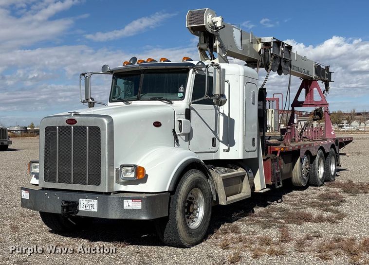 2015 Peterbilt 365 crane truck - EU4710
