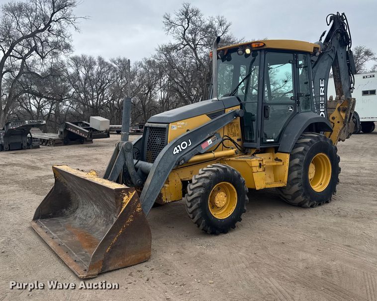 2007 John Deere 410J tractor - EU6375