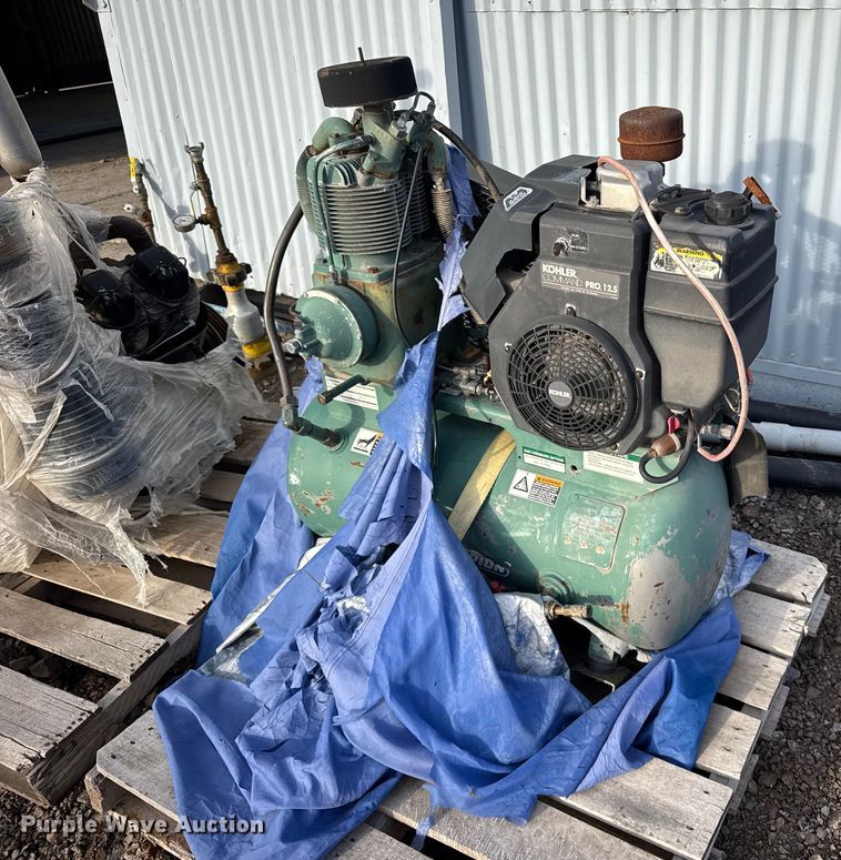 Champion air compressor - EU6436