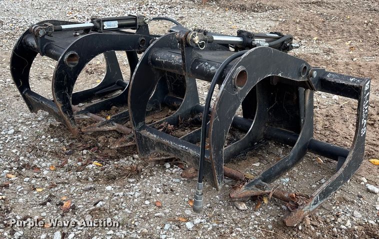 Lucas Metal Works 6GSS-12 skid steer grapple bucket - EV3384