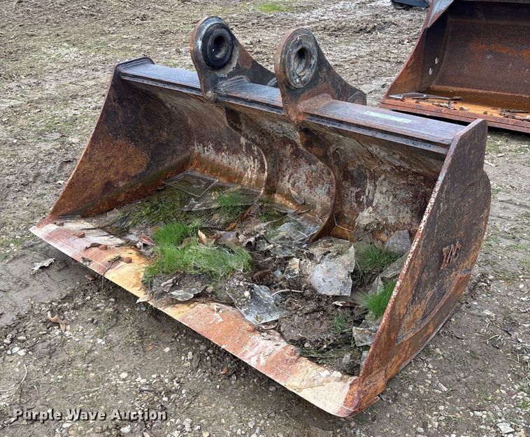 Tag Doosan DX225 excavator bucket - EV3417