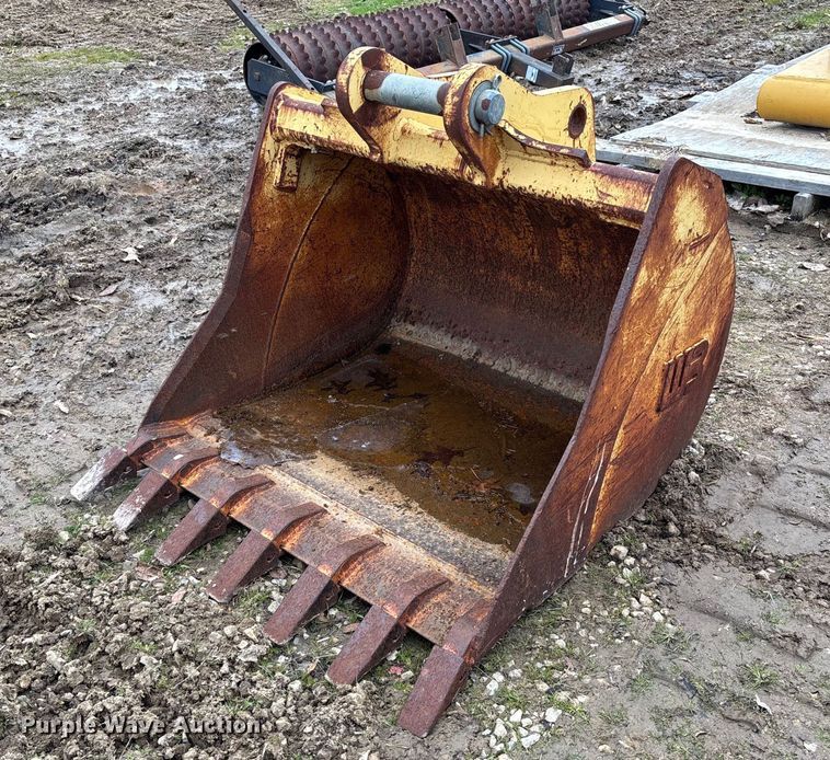WB JD310 excavator bucket - EV3419