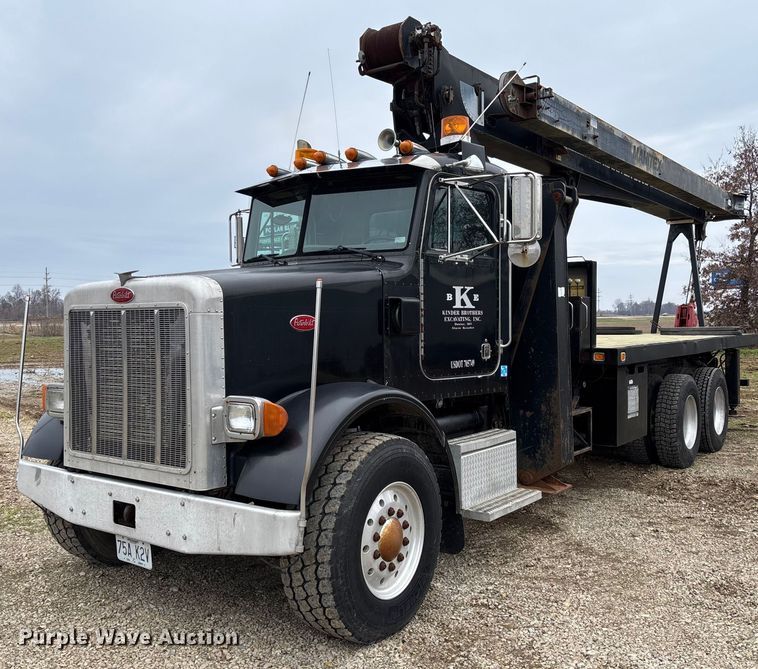 1992 Peterbilt 357 crane truck - EV3438