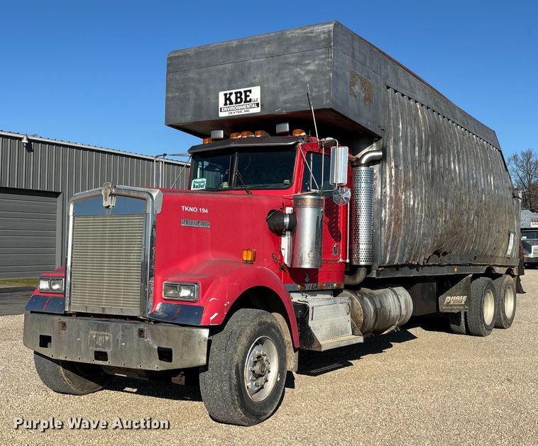 1994 Kenworth grapple crane truck - EV3466