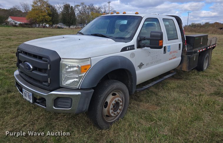 2015 Ford F550 Super Duty Crew Cab flatbed truck - EV4392