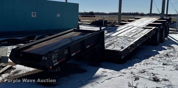 2008 Monarch lowboy equipment trailer - FB0483