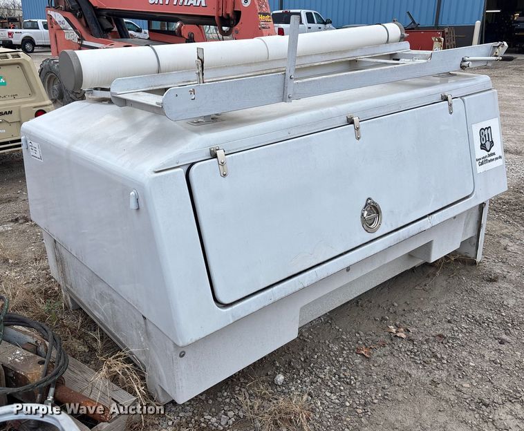 Fibre Body fiberglass topper - FG1589