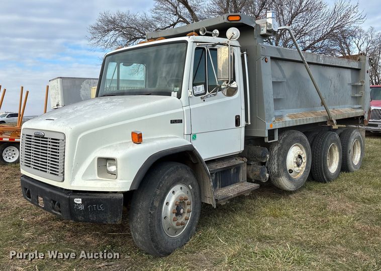 2000 Freightliner FL80 dump truck - FG1598