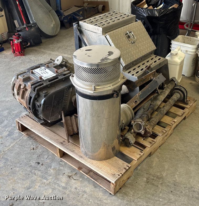 Tuthill T850-SLS pneumatic blower - FG1633