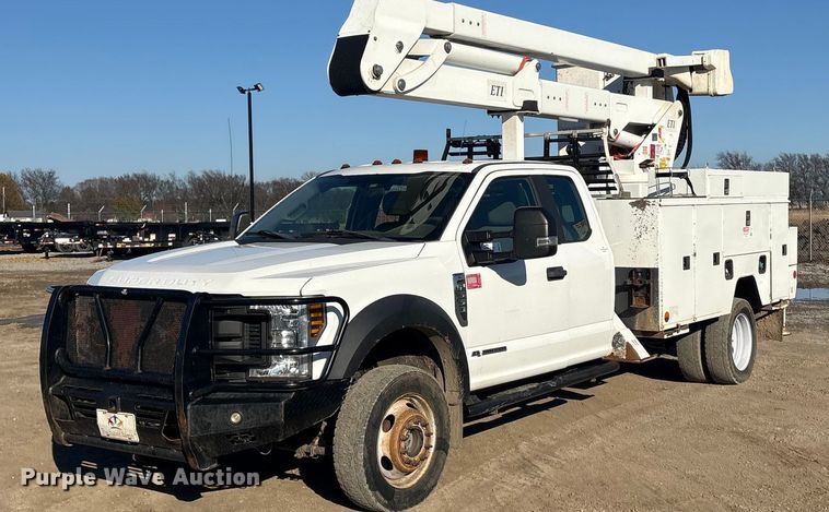 2018 Ford F550 bucket truck - FI0078