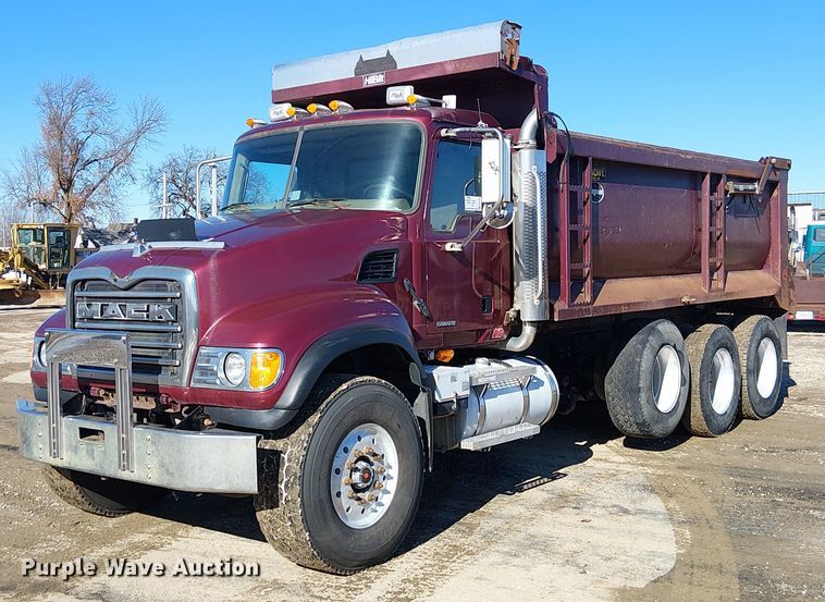2007 Mack CV713  dump truck - FK0746