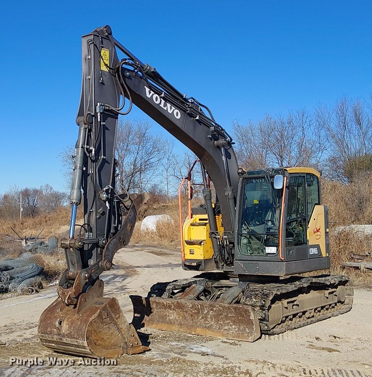 2017 Volvo ECR145EL mini excavator - FK0749