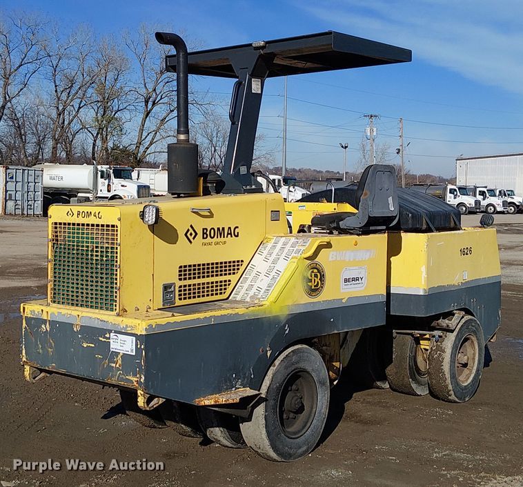 2014 Bomag BW11RH pneumatic roller - FK0851