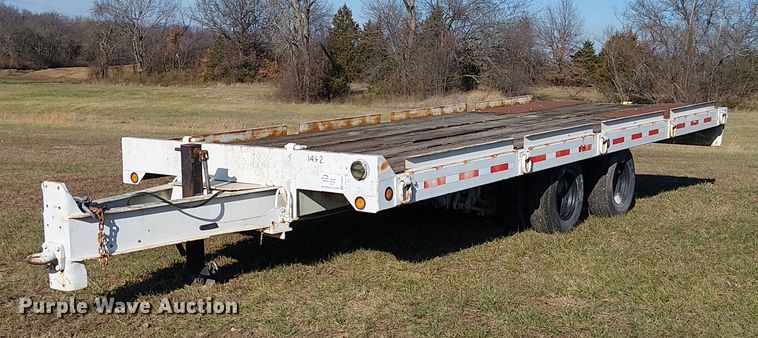 1997 Towmaster T-20T tilt deck equipment trailer - FK0859