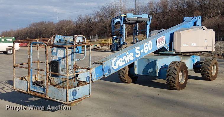 2000 Genie S-60  boom lift - FK0864