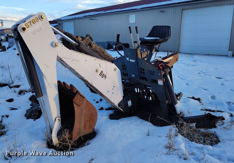 Bobcat 8709  skid steer backhoe attachment - IH9375