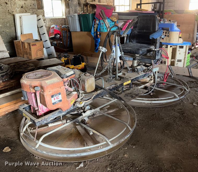 Arrow Master RF2B4-18 power trowel - NA9883