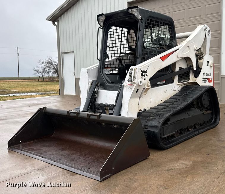 2016 Bobcat T740 tracked skid steer loader - NA9984